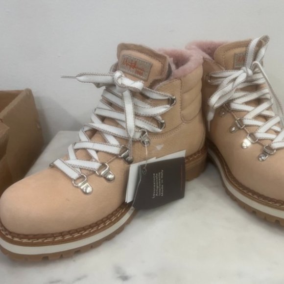 NWT Blush Pink Montelliana Shearling Boots, size 39 - Picture 1 of 9